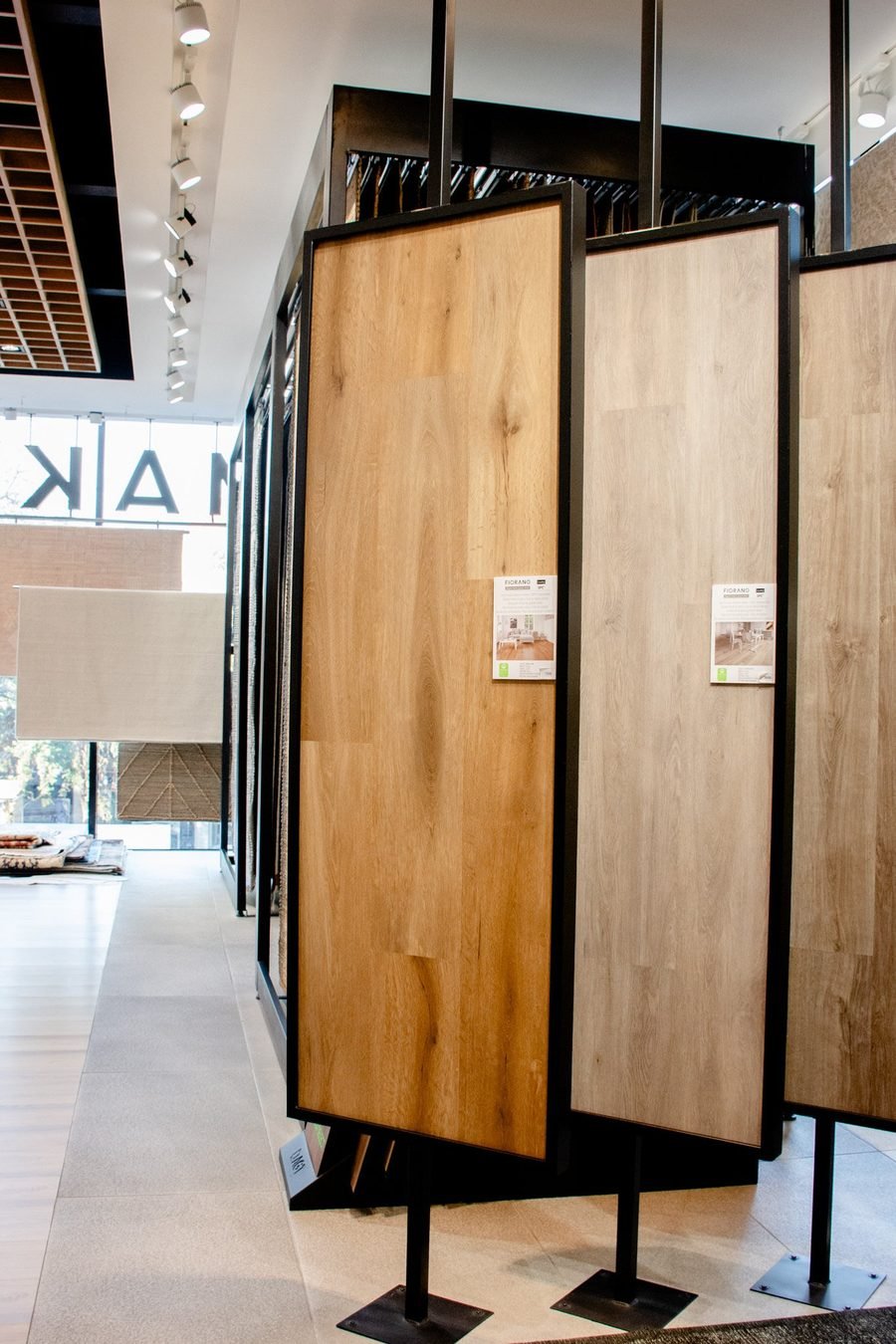 Exhibición de tapetes en Makia