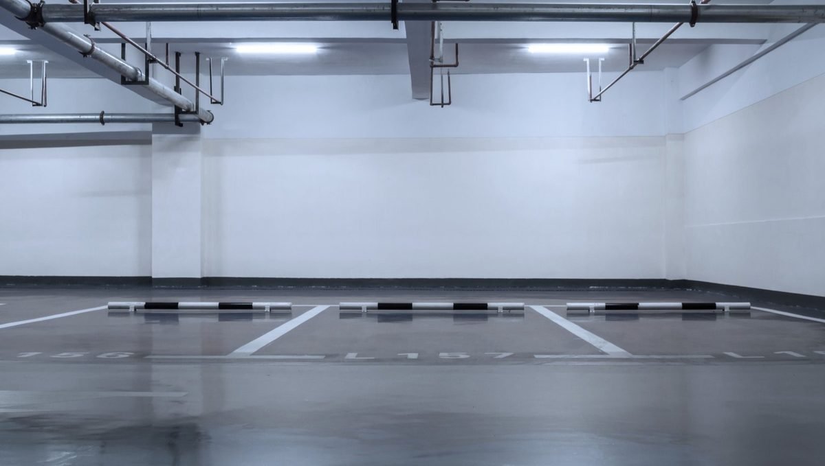 Estacionamiento techado de Andador Prado Norte